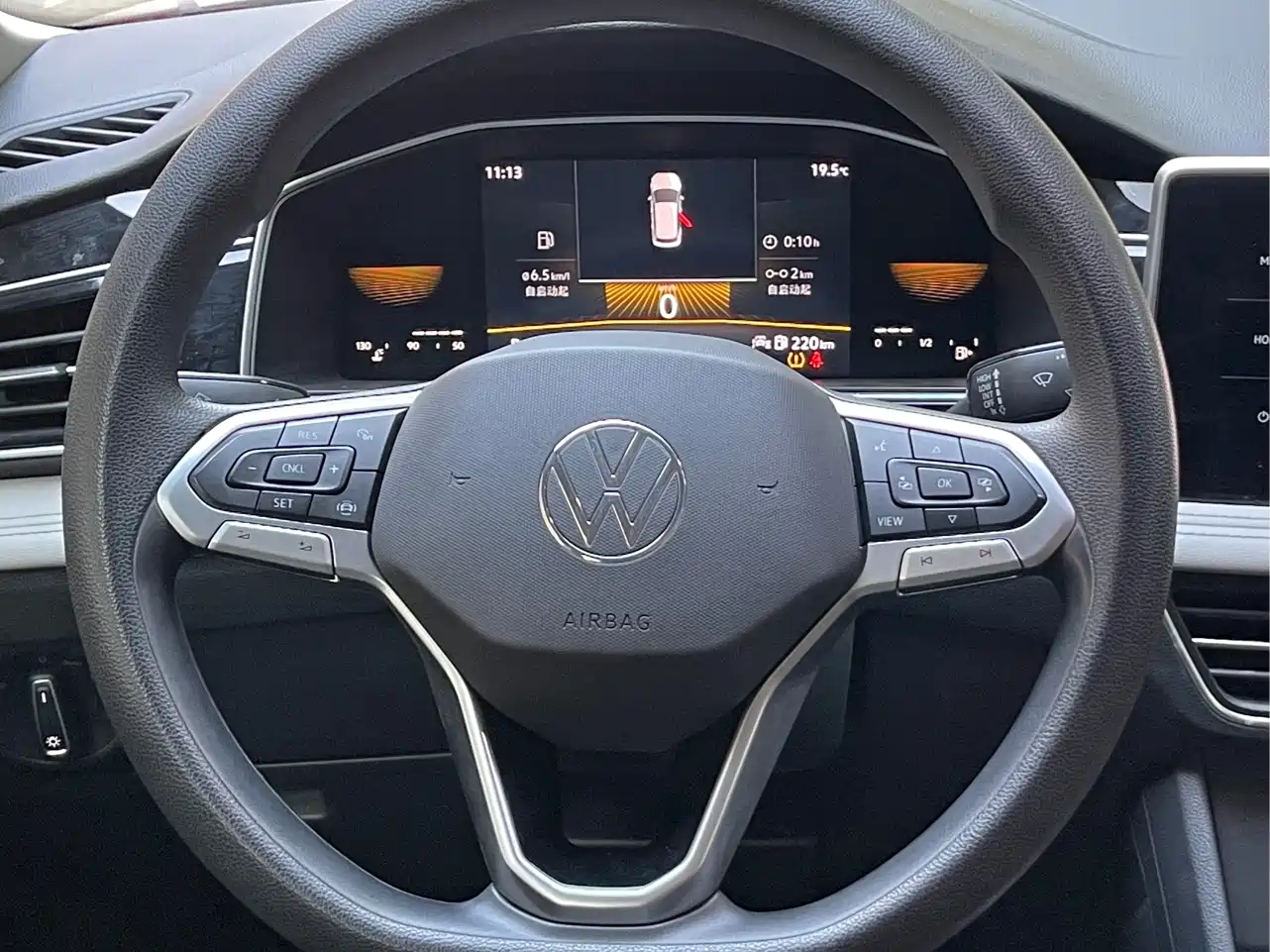 Volkswagen Tiguan L 2022 330TSI Automatic 2WD Comfort Edition фото 9