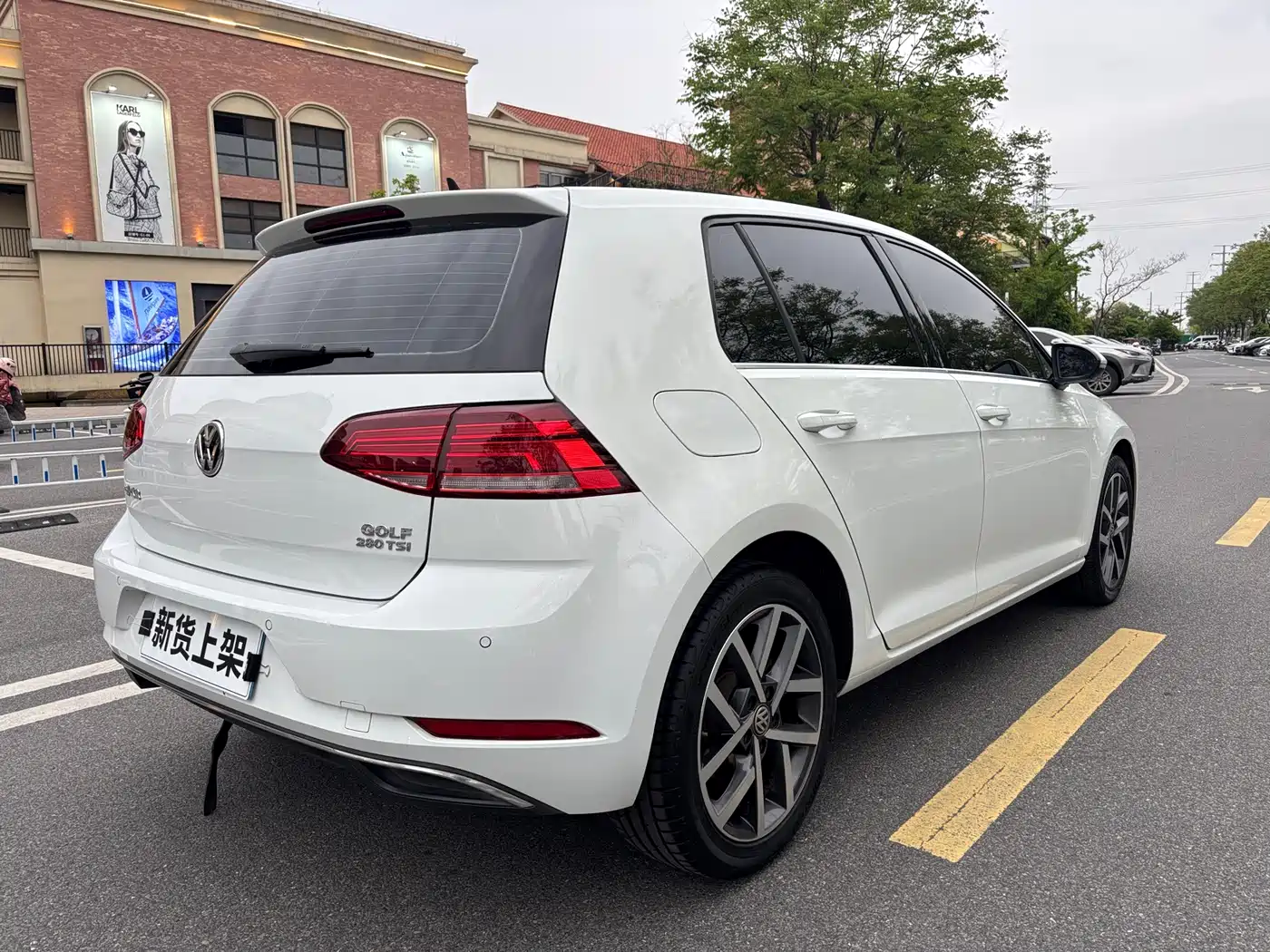 Volkswagen Golf 2020 280TSI DSG Luxury фото 10
