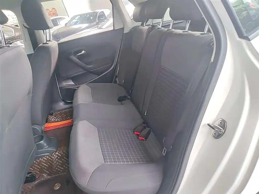 Volkswagen Polo 2018 1.5L Auto Comfort фото 17
