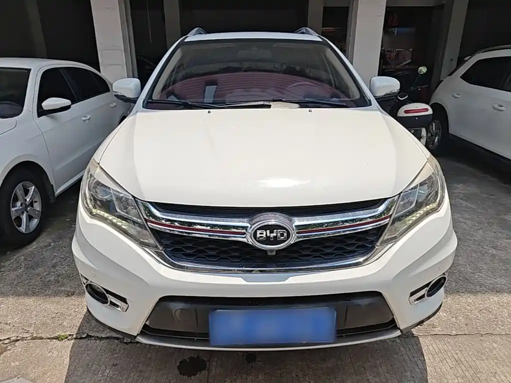 BYD S7 2017 2017 2.0T Automatic Luxury Model