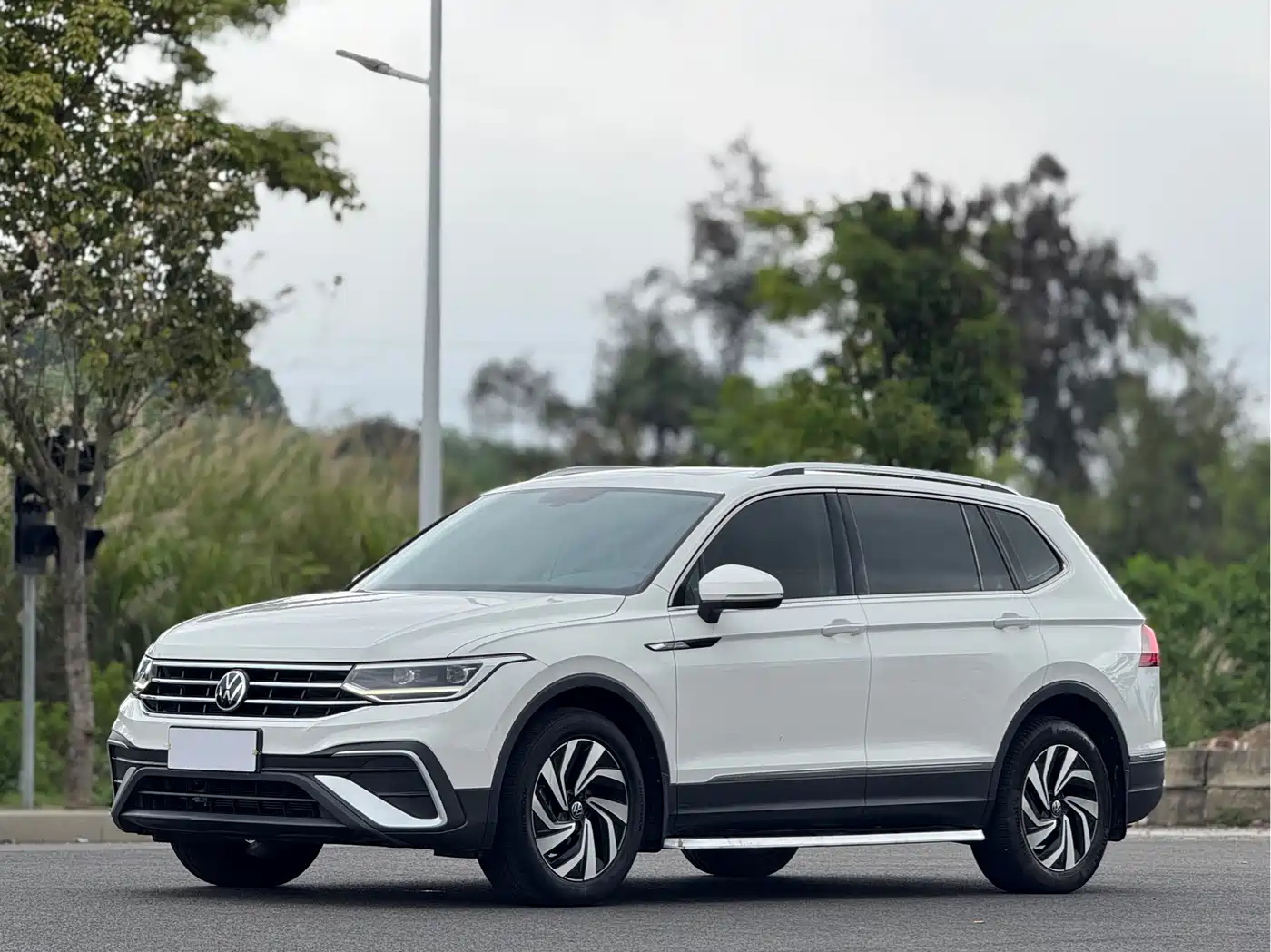 Volkswagen Tiguan L 2022 330TSI Automatic 2WD Smart Edition