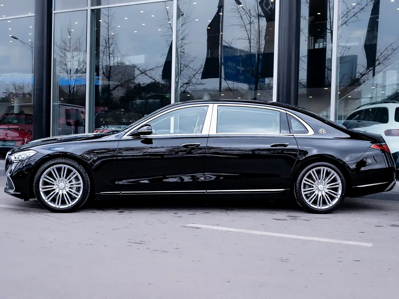 Mercedes-Benz Maybach S-Class 2026 S 580 4MATIC фото 5
