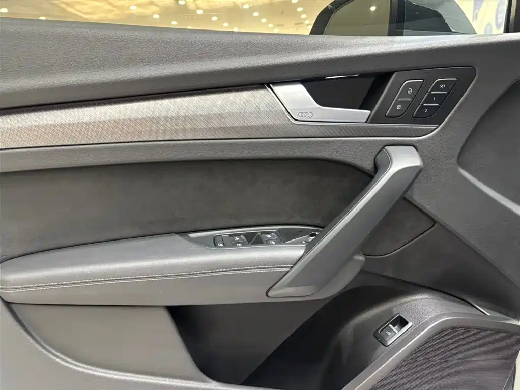 Audi Q5L Sportback 2022 Facelift 40 TFSI Luxury Style фото 10