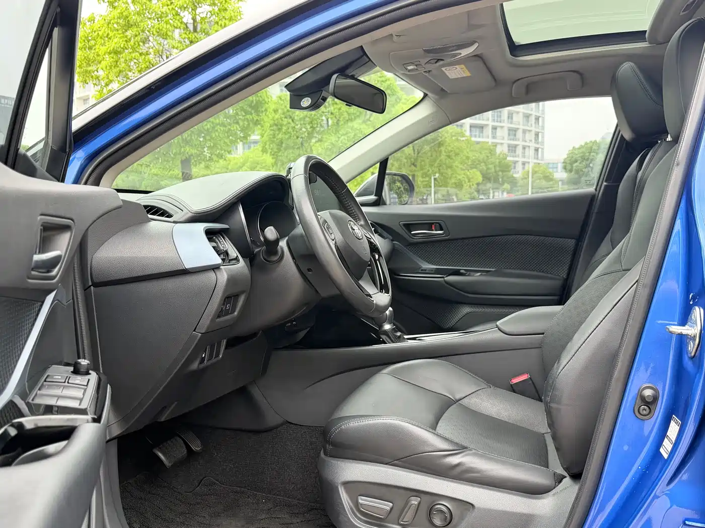 Toyota IZOA 2021 2.0L Yichi Edition фото 8