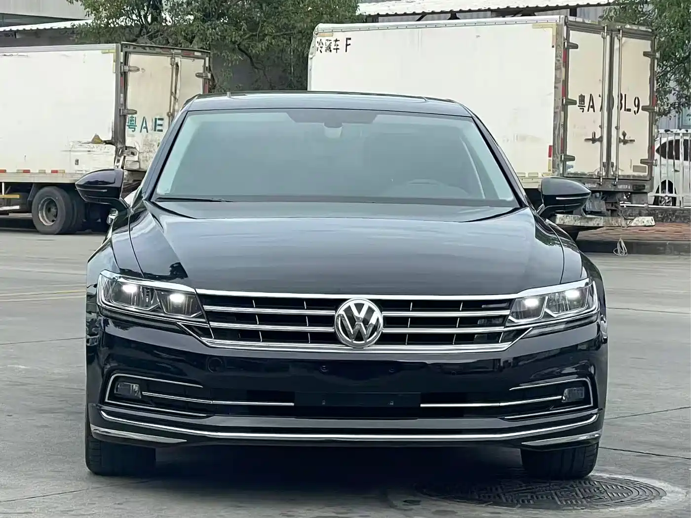 Volkswagen Phideon 2016 380TSI 2WD Prestige Luxury Edition фото 2