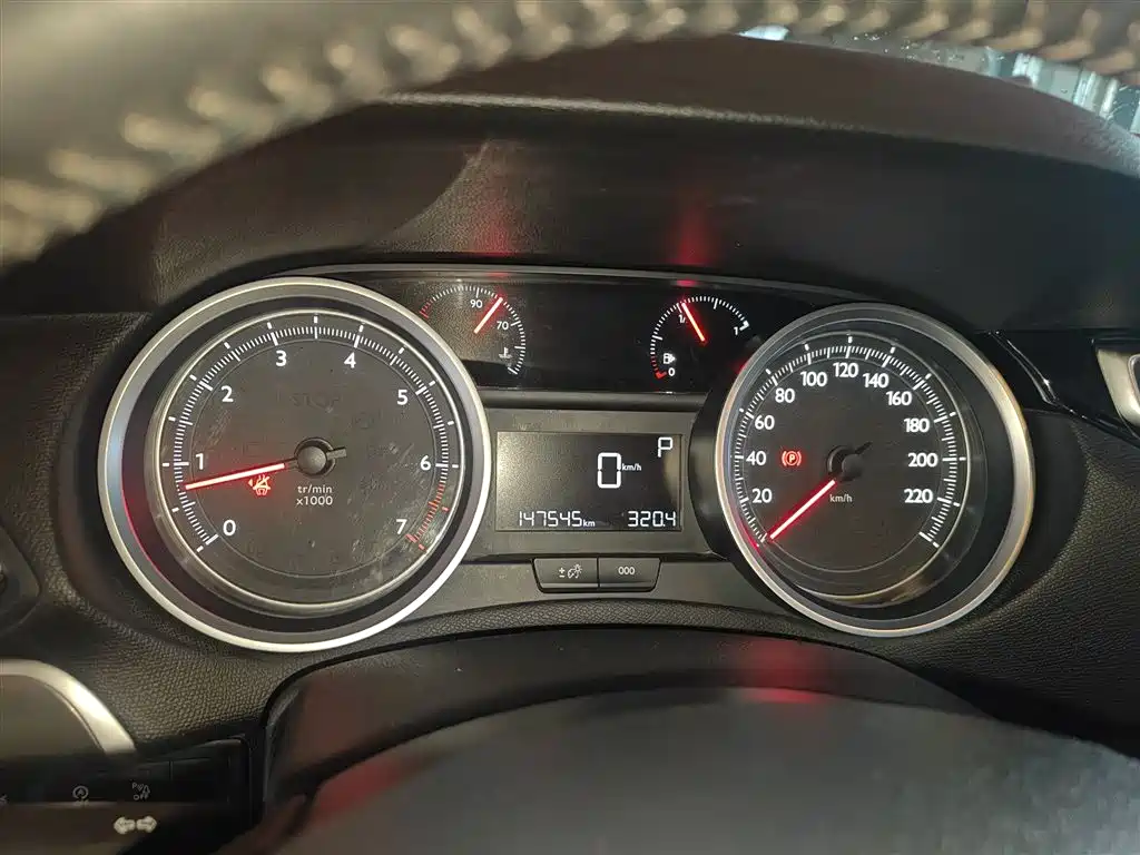 Peugeot 408 2018 350THP Automatic Luxury Edition фото 4