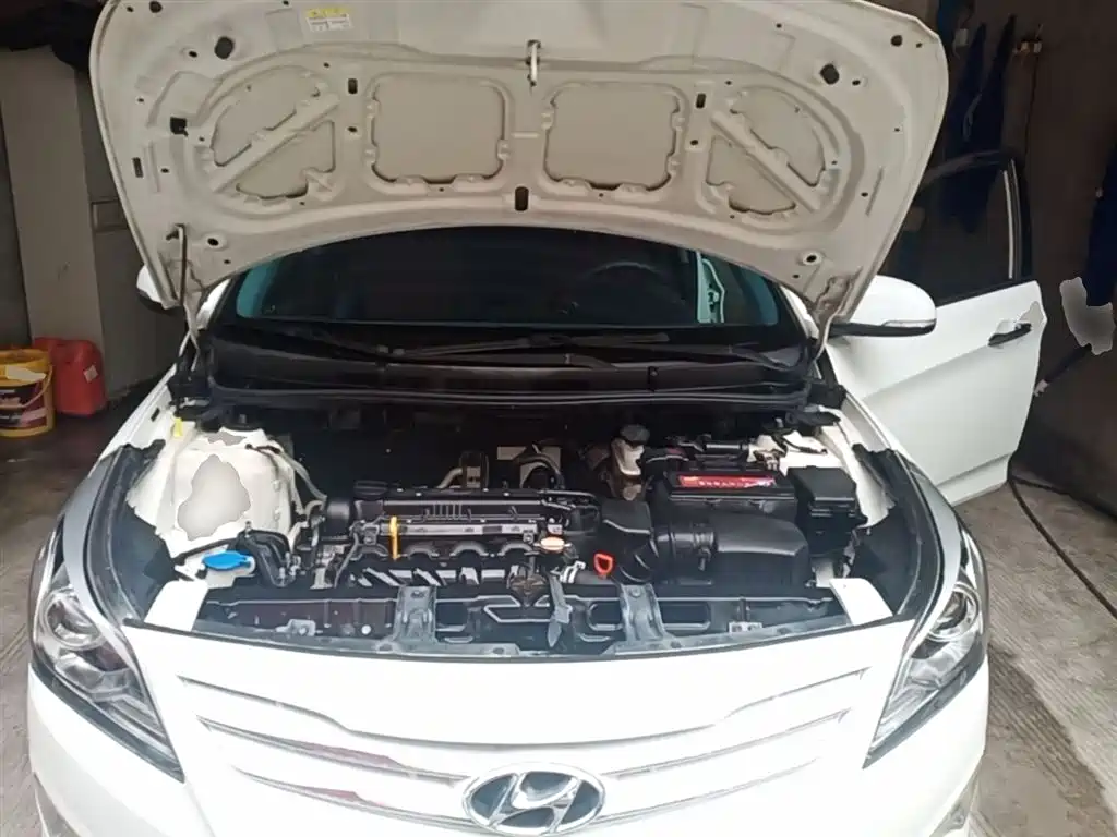 Hyundai Reina 2014 Model 1.6L Automatic TOP фото 20