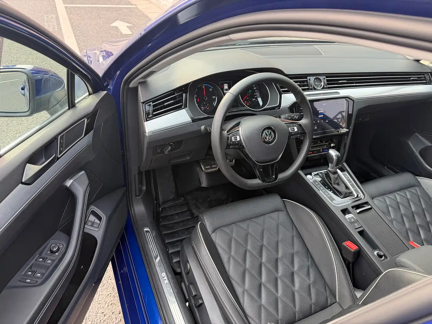 Volkswagen Magotan GTE Plug-in Hybrid 2020 GTE Luxury фото 5