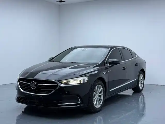 Buick LaCrosse 552T, Люкс