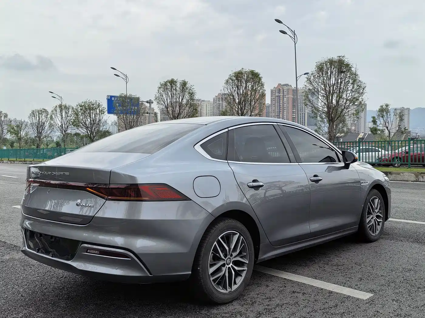 BYD Qin PLUS 2021 DM-i 55KM Flagship фото 13