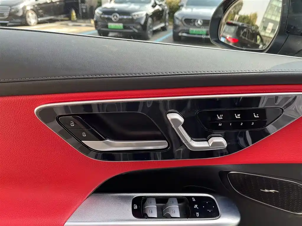 Mercedes-Benz GLC New Energy 2025 350 e L 4MATIC Collector's Edition фото 19