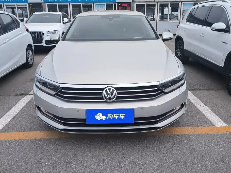 Volkswagen Magotan 2017 380TSI DSG Premium фото 2