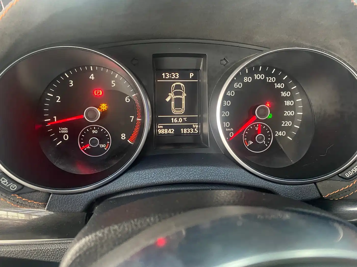 Volkswagen Golf (Import) 2012 1.4TSI Luxury Convertible Edition фото 14