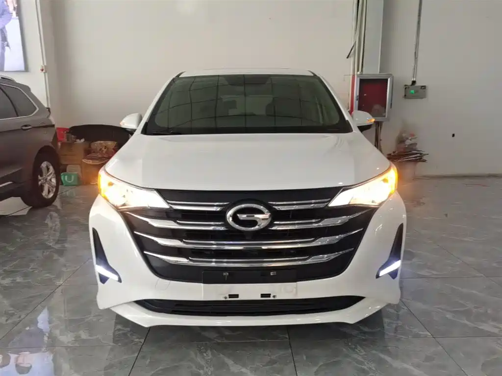 GAC Trumpchi Trumpchi M6 2021 270T DCT Luxury Edition (7-Seater) фото 3