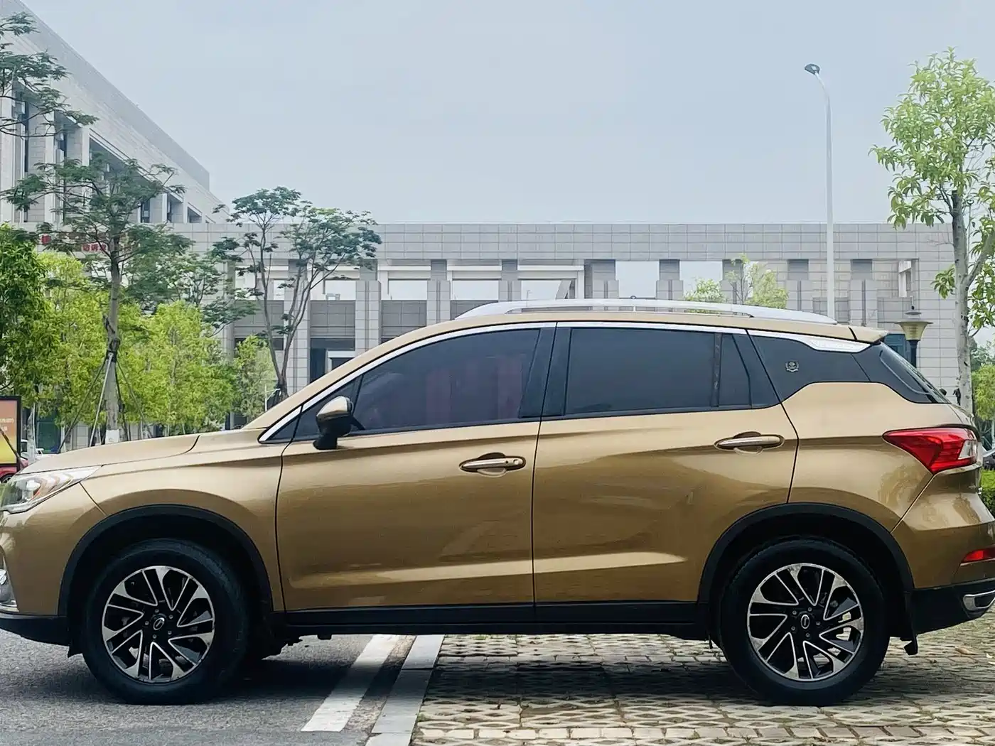 GAC Trumpchi Trumpchi GS4 2017 235T Automatic 2WD Elite фото 4