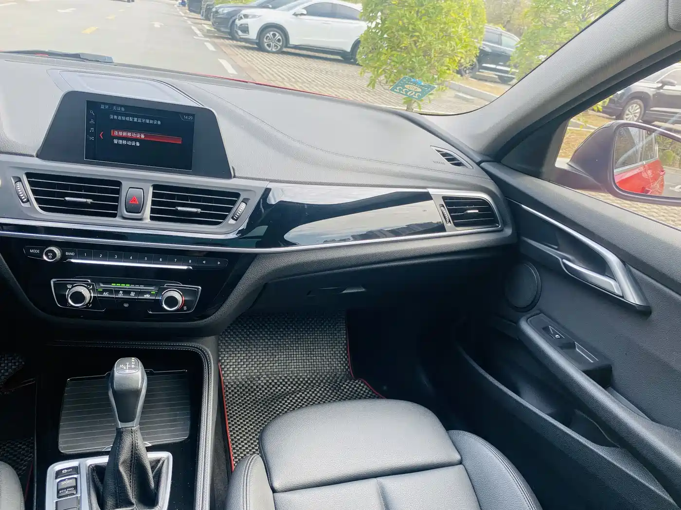 BMW 1 Series 2018 118i Sport Edition фото 19