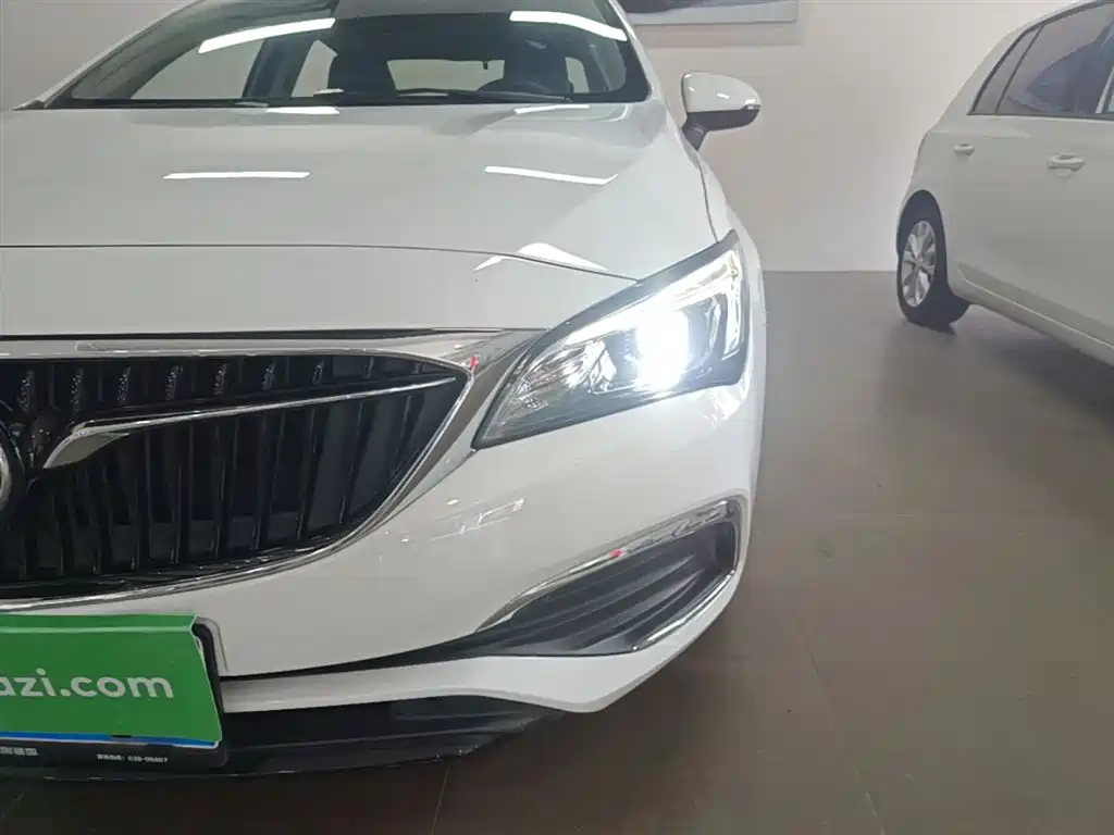 Buick Verano 2019 Sedan 15S Auto Leading фото 24