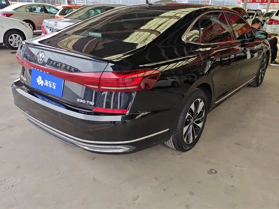 Volkswagen Passat 2022 330TSI Elite Edition фото 3
