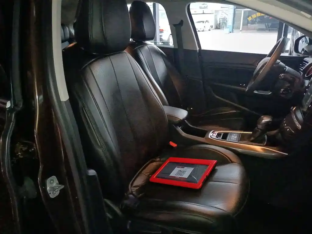 Peugeot 408 2015 Model 1.2T Automatic Luxury Edition фото 20