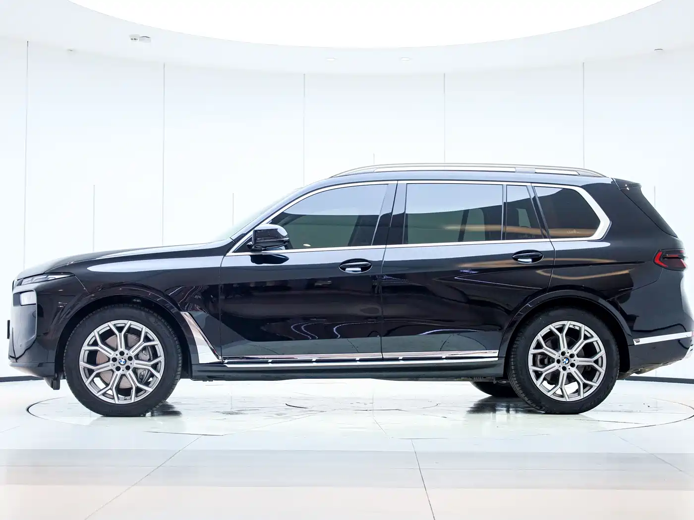 BMW X7 2024 xDrive40i Leading Luxury Package фото 6
