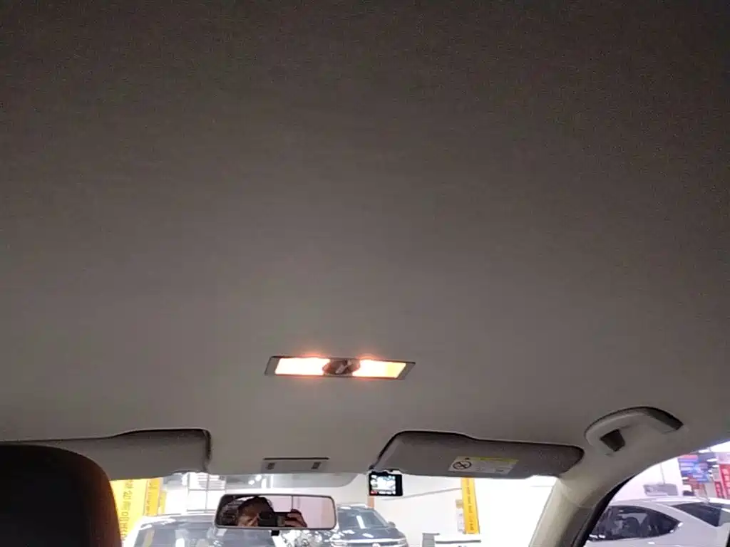 Škoda Kamiq 2018 1.5L Auto Standard Edition China V фото 14