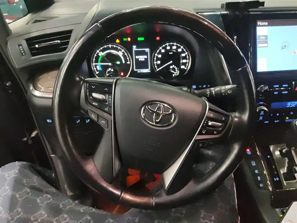 Toyota Vellfire 2021 Crown Hybrid 2.5L HV Premium Edition фото 11