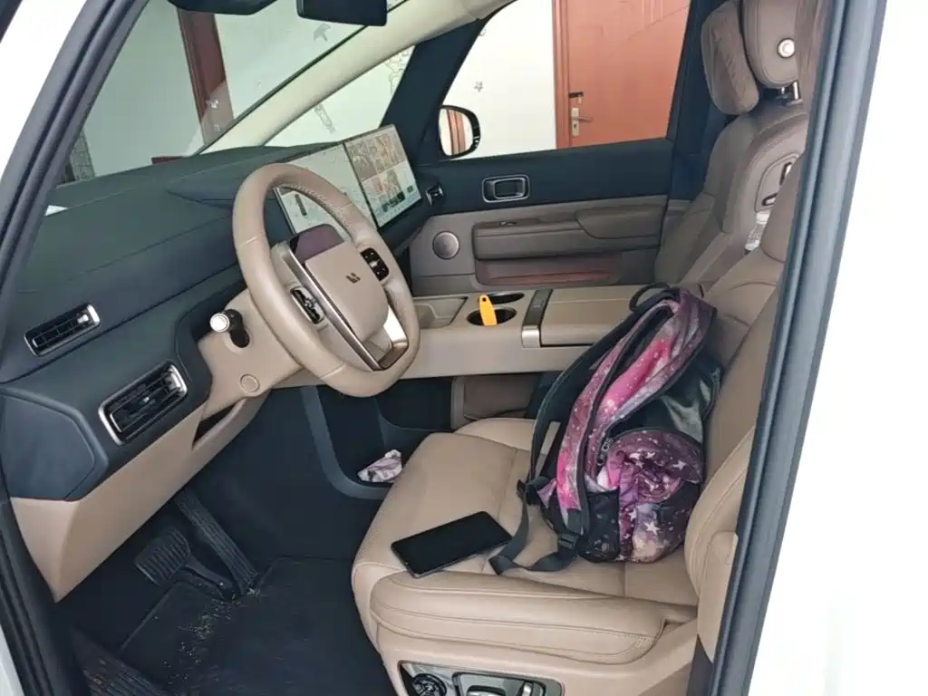 Li Auto MEGA 2025 2025 Model Home Family Special Edition