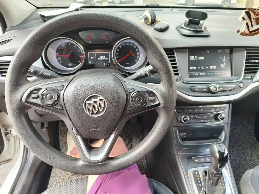 Фото 6 - Buick Verano