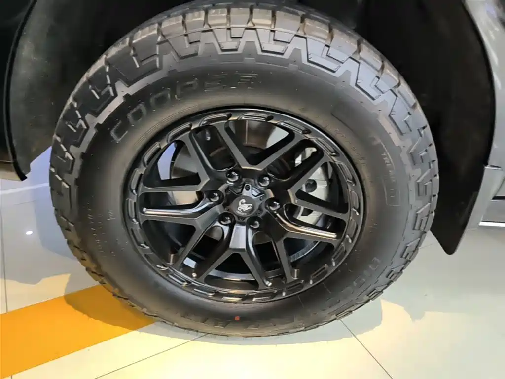 Tank 500 EV 2026 Hi4-T Smart Edition фото 23