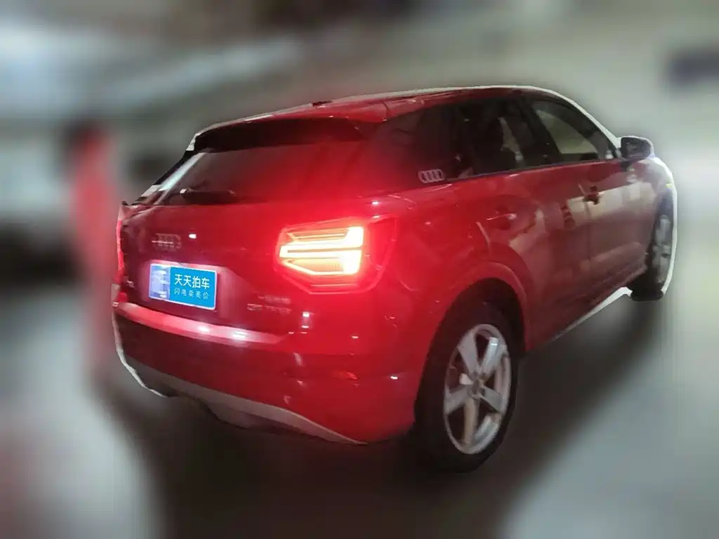 Фото 2 - Audi Q2L