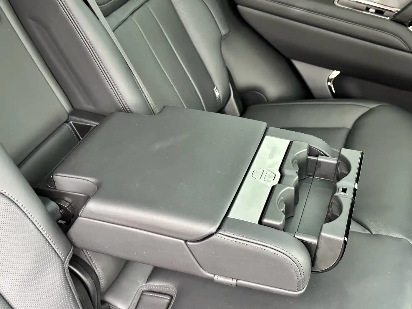 Land Rover Range Rover Sport 2024 400PS Dynamic HSE фото 29