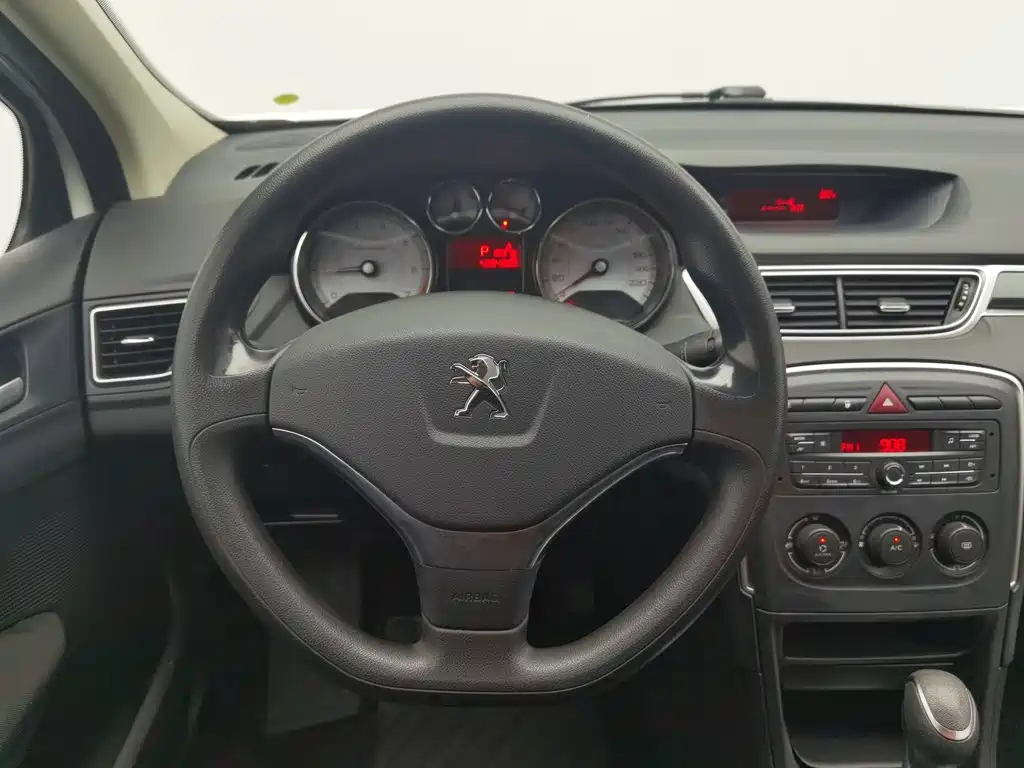 Peugeot 308 2014 2014 Model Joy Edition Classic 1.6L Automatic Superior Style