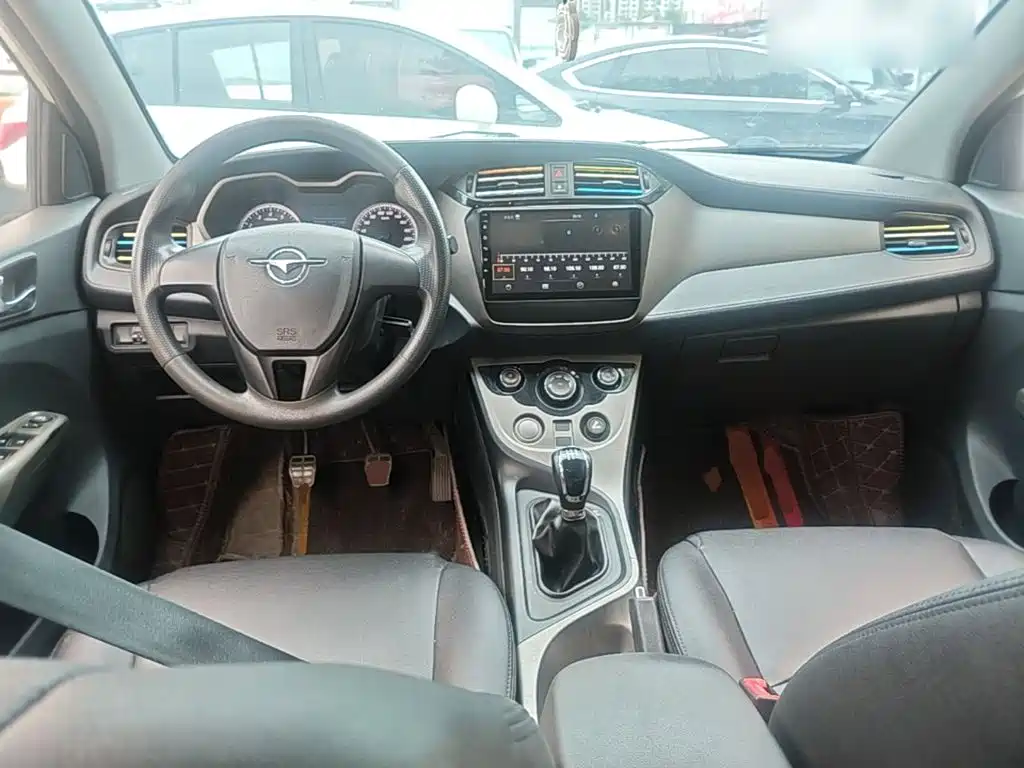 Фото 10 - Haima M3