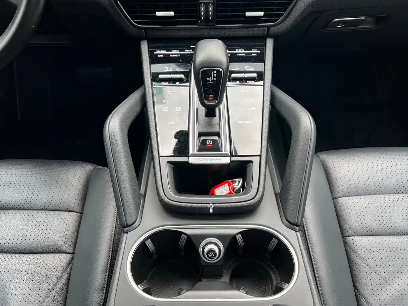 Porsche Cayenne 2022 Cayenne 3.0T Platinum Edition фото 15