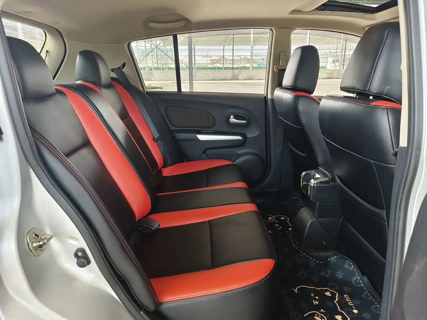 Venucia R50X 2014 2013 1.6L Automatic