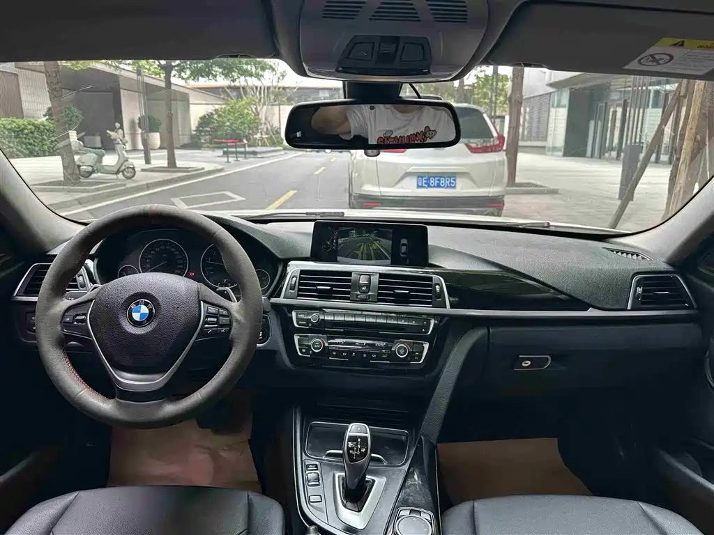 BMW 3 Series 2017 320Li M Sport фото 18