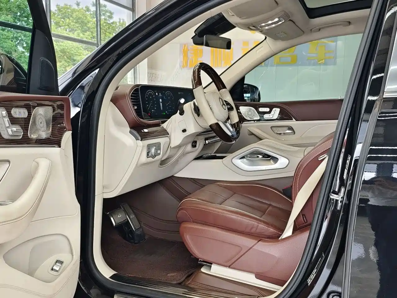 Mercedes-Benz Maybach GLS 2022 GLS 480 4MATIC фото 9