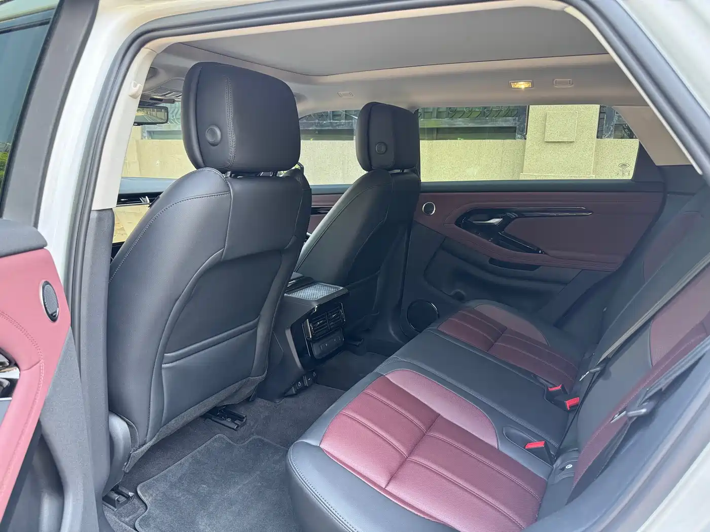 Land Rover Range Rover Evoque 2025 2024 Range Rover Evoque L 249PS Light Master Edition