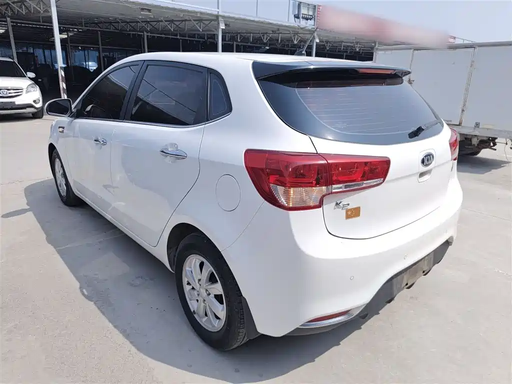 Kia K2 2015 Hatchback 1.4L MT GLS Cool Edition фото 23
