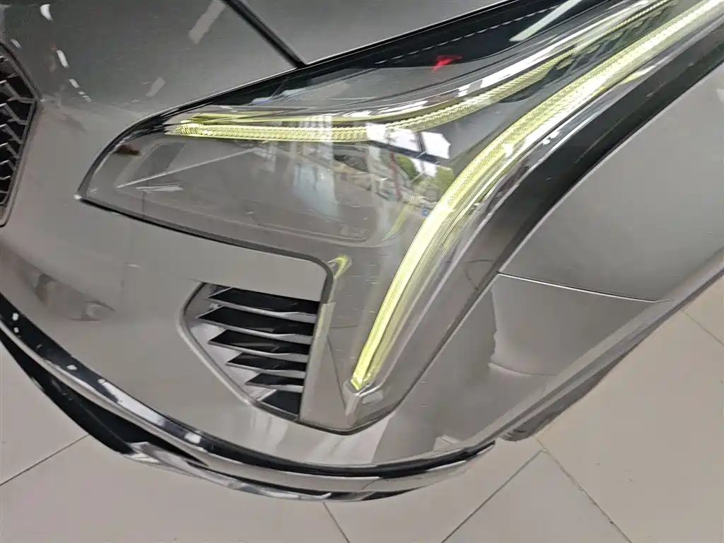 Cadillac XT4 2018 28T FWD Leading Edition фото 24