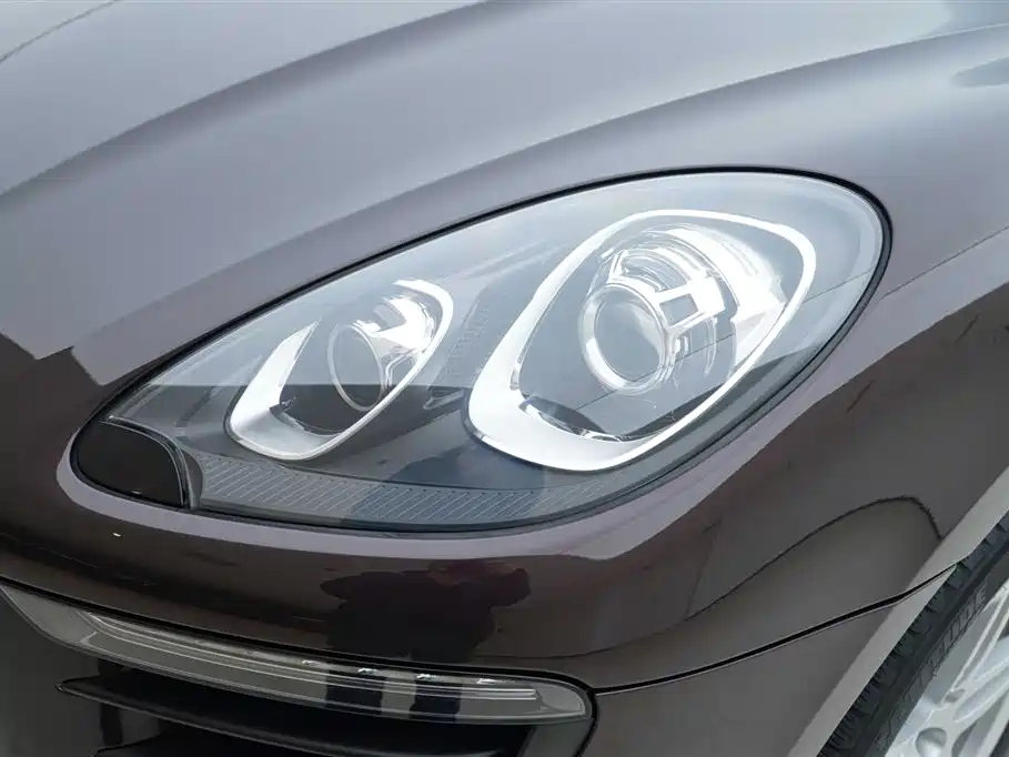 Porsche Macan 2017 Macan 2.0T фото 14