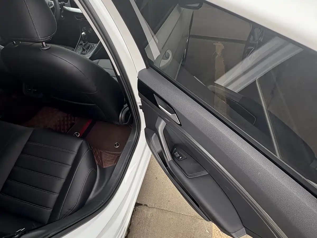 Volkswagen Lavida 2023 1.5L Auto Delight Edition фото 10