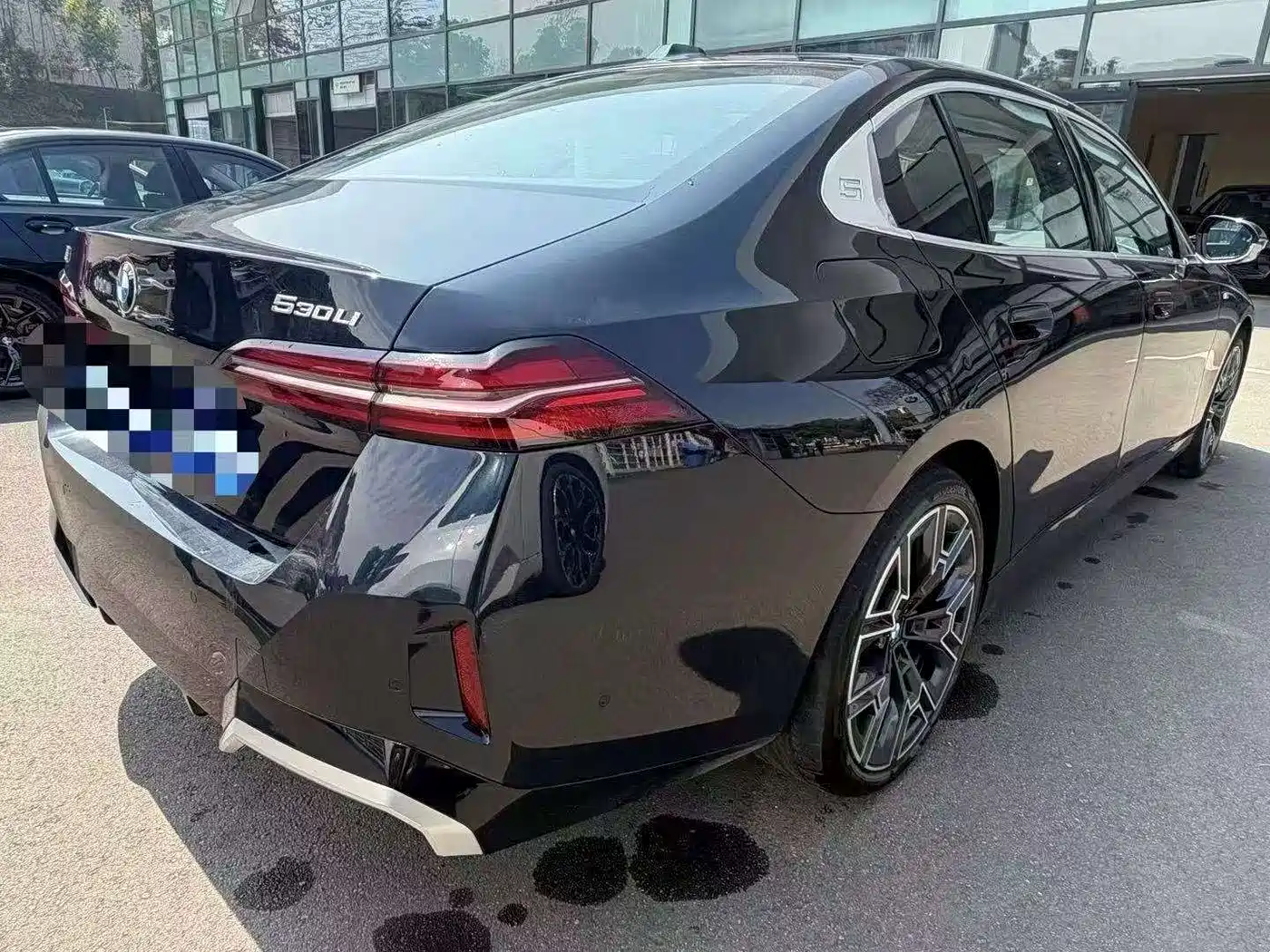 BMW 5 Series 2025 530Li Premium M Sport Package фото 9