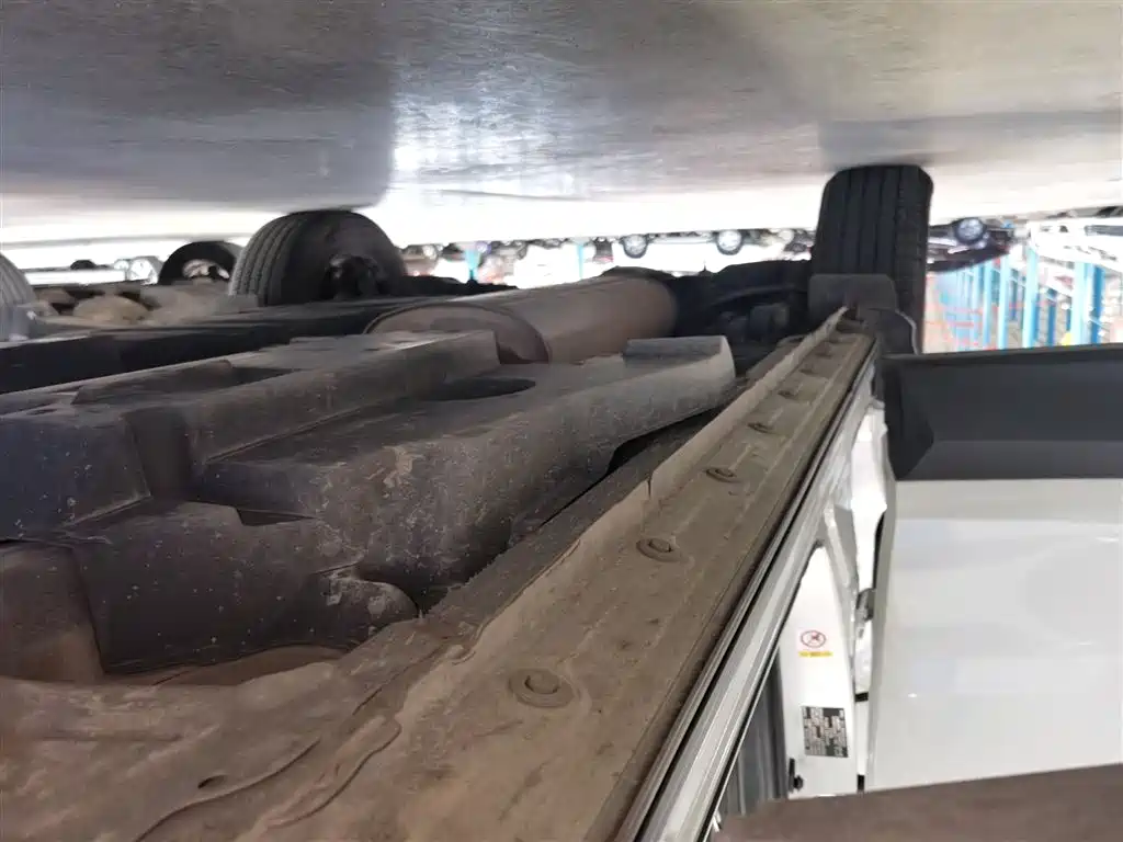 Toyota RAV4 Rongfang 2016 2.0L CVT 2WD Trend (China V) фото 21