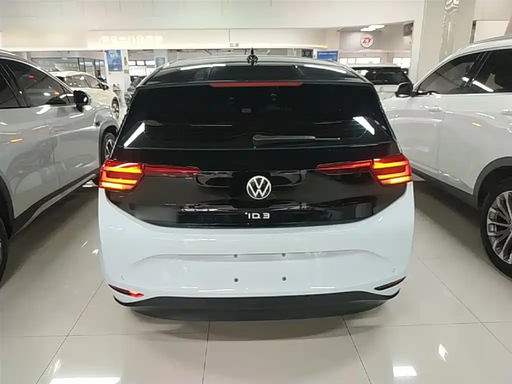 Volkswagen ID.3 2023 Upgraded Pure Intelligence Edition фото 6