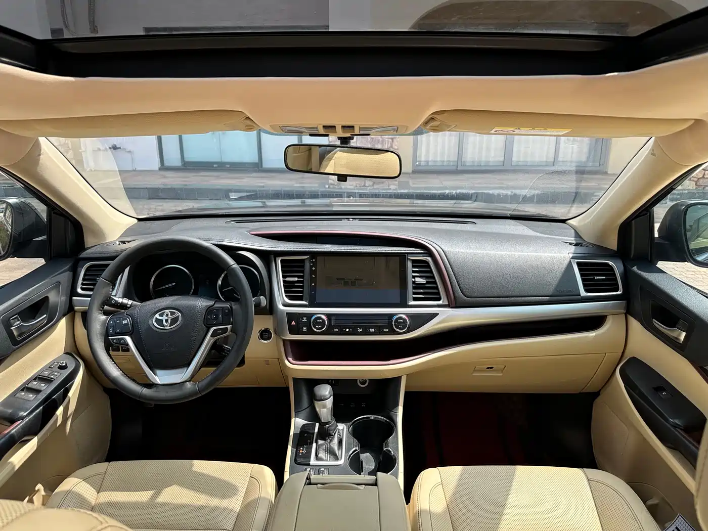 TOYOTA HIGHLANDER