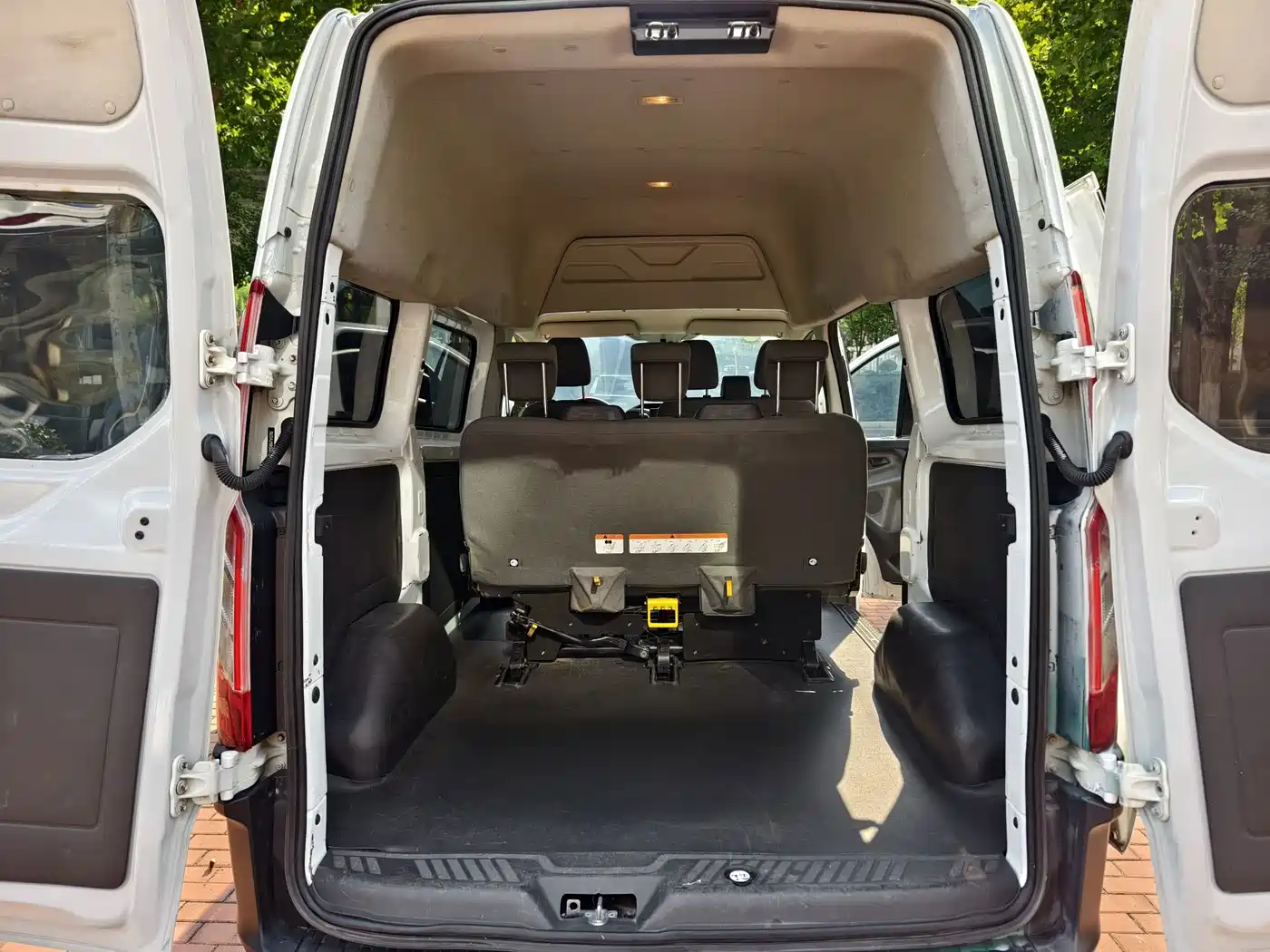 Ford Transit 2018 2017 Model 2.0T Diesel Multi-purpose Commercial Vehicle Short Wheelbase Medium Roof China IV