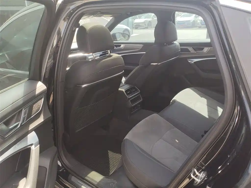 Audi A6L 2024 40 TFSI Luxury Dynamic фото 24