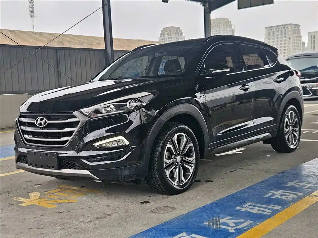Hyundai Tucson 2015 1.6T Dual Clutch 2WD Leading