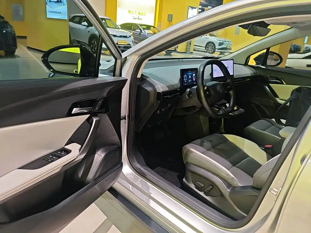 MG MG4 EV 2023 2023 415km Overseas Champion Edition